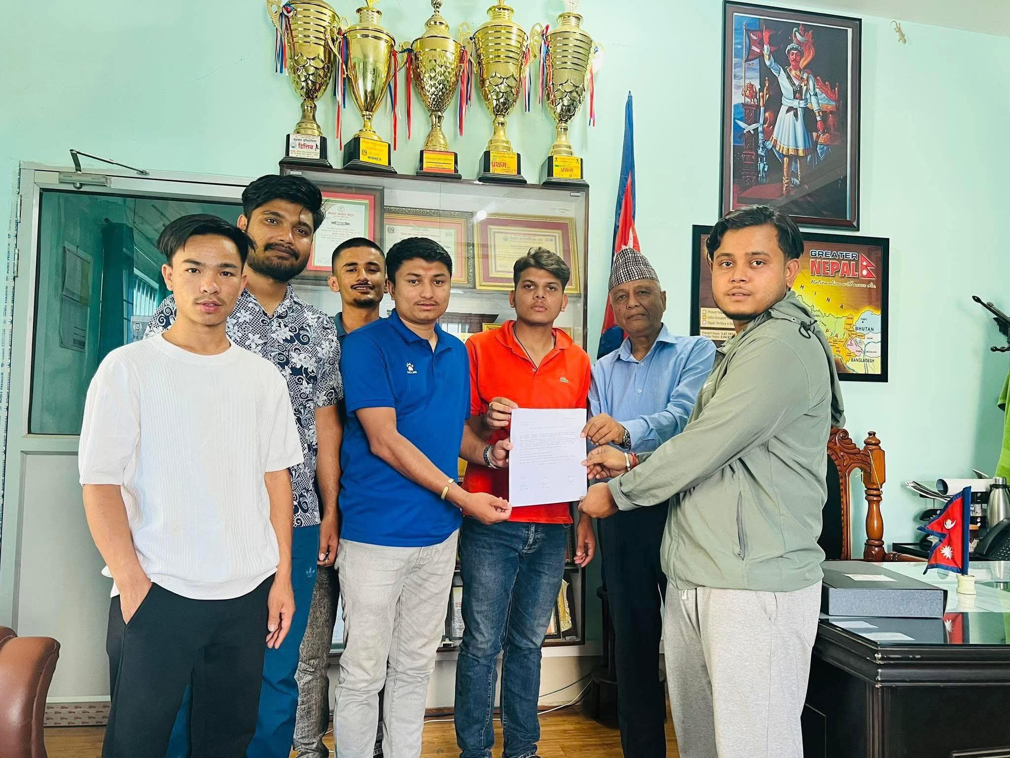 निजि विद्यालय वर्गीकरण  तथा शुल्क खारेज गर्न विद्यार्थी संगठनको माग