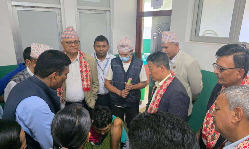 मुख्यमन्त्री कार्कीद्धारा प्रादेशिक आयुर्वेद अस्पतालको अनुगमन