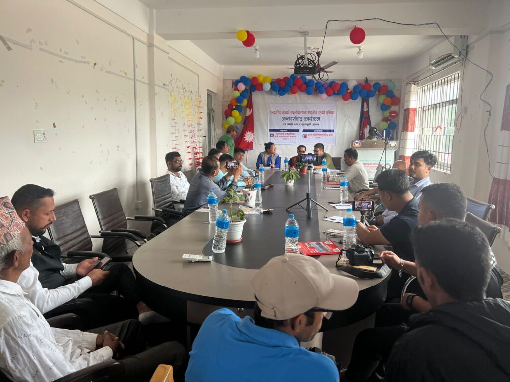 चुलाचुलीमा जनप्रतिनिधी र संञ्चारकर्मीहरुबीच अन्तरकृया