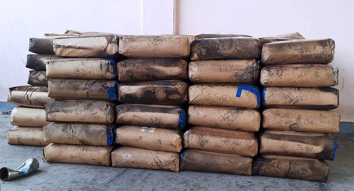 मेची भन्सार कार्यालयमा आगजनी गर्दा २५ हजार किलो चिया नष्ट