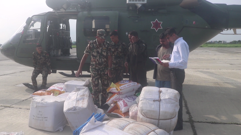 कोशी प्रदेश सरकारले इलामका पहिरो प्रभावितलाई पठायो राहत सामग्री