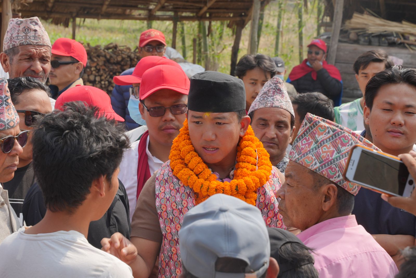 आत्मसमीक्षा सहित सुहाङको प्रतिबद्धता: इलामको ‘ग्लोबल ब्राण्डिङ’ देखी किरात भाषा संरक्षणसम्म