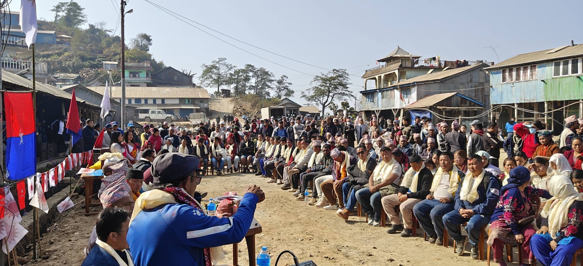 माङसेबुङ गाउँपालिका उपाध्यक्ष नेम्वाङ सहित ४ सय जना एमाले प्रवेश